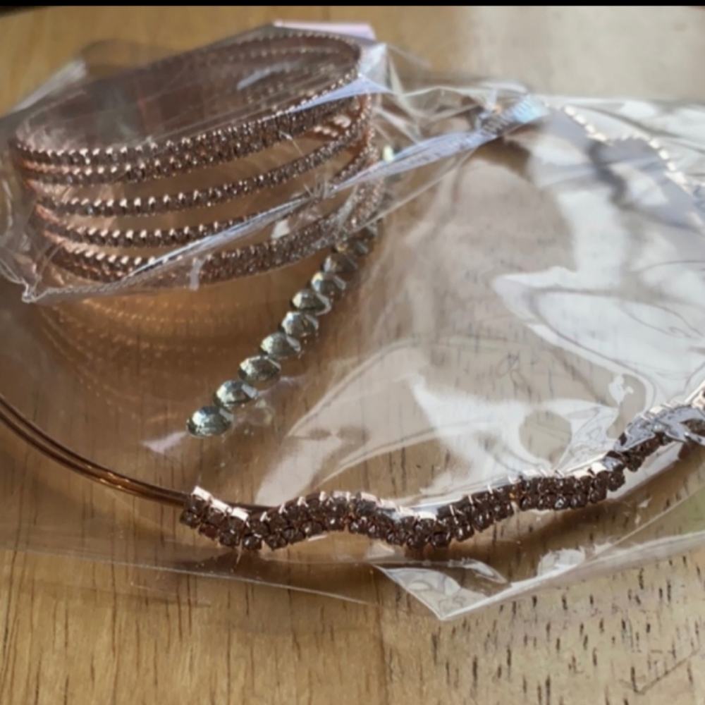 Rose Gold Rhinestone Bracelet - Picture 6 of 6